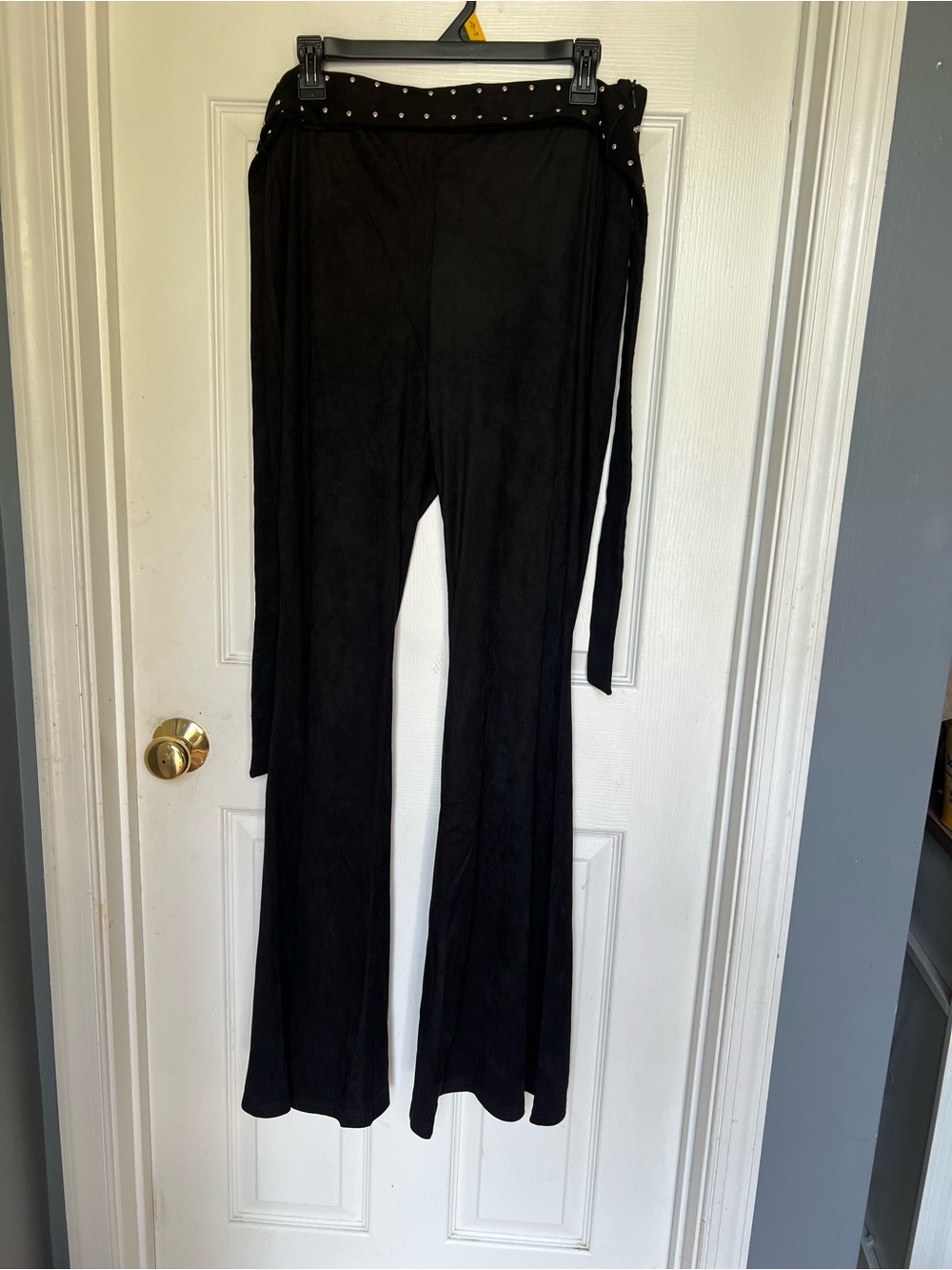 Black Women’s Wide-Leg Pants with Studded Belt
